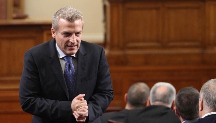 Очаква се намесата на прокуратурата, тъй като се подозира, че става въпрос за източване на милиони от и без това изтънелия държавен бюджет