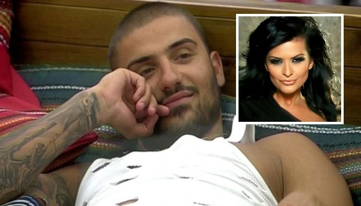 Футболистът, който се фука с безчет завоевания сред нежния пол, щял да разкаже за връзката си с чалгарката подробно Футболистът, който се фука с безчет завоевания сред нежния пол, щял да разкаже за връзката си с чалгарката подробно