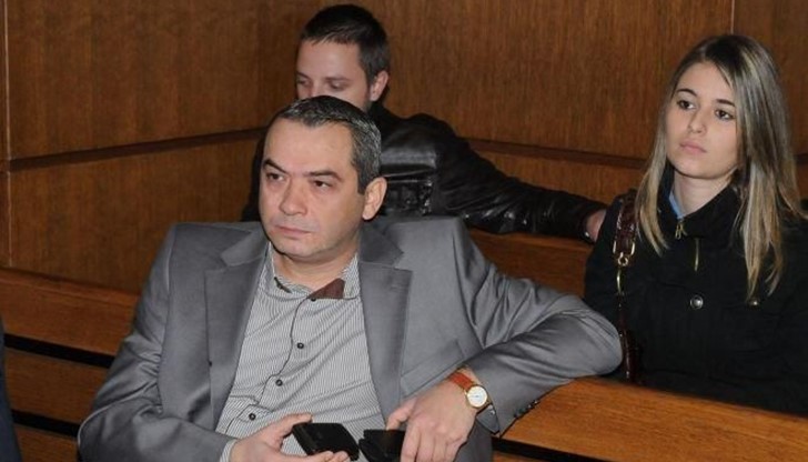 Запорът е бил допуснат и на първа инстанция през май от Софийския градски съд
