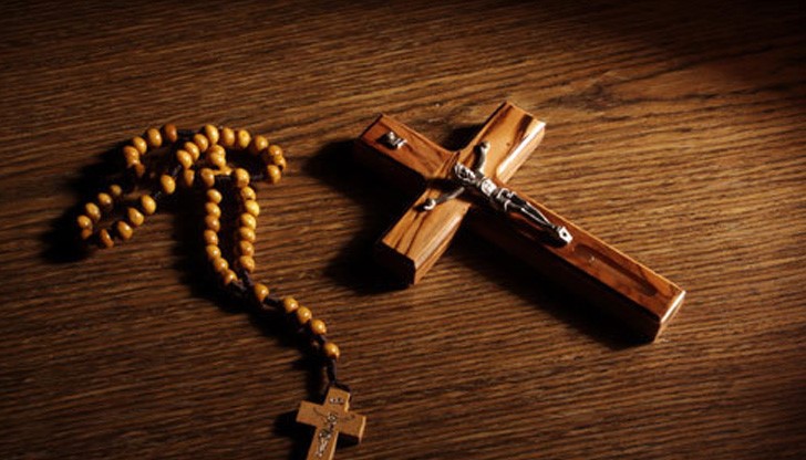 Кръстът се смята за най-силния християнски талисман, заради което много вярващи го носят