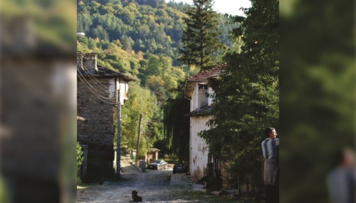 Те вярват, че тези имена ги пазят от смъртоносно проклятие