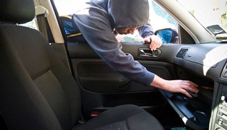 Моля ако някои открие лична карта или шофьорска книжка с моите имена да ги предаде в полицията или да се свърже с мен във ФБ Моля ако някои открие лична карта или шофьорска книжка с моите имена да ги предаде в полицията или да се свърже с мен във ФБ