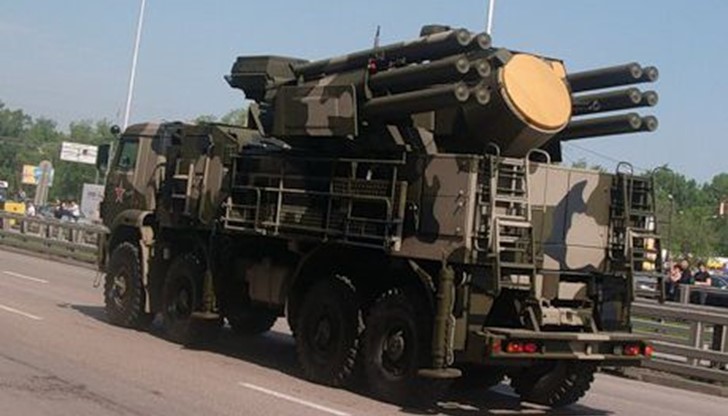 Според западни представители системата SA-22 ще се управлява от руски войници