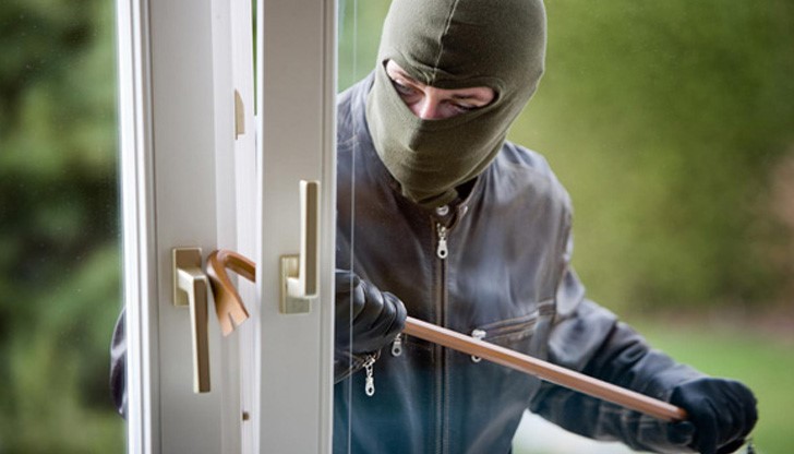 Картинки с тайни кодове се използват от банди, за да набелязват домовете, които си струва да бъдат обрани