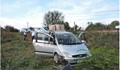 Миниван с 8 души излетя в дере