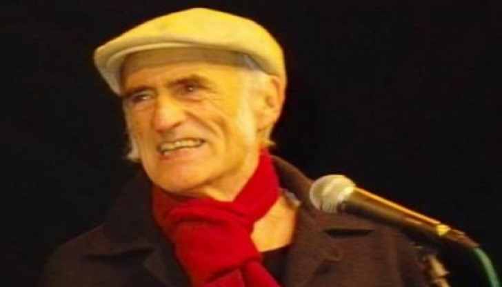 Изданието съдържа спомени за големия джаз музикант от негови близки колеги и приятели, богат снимков материал и диск с последното негово интервю