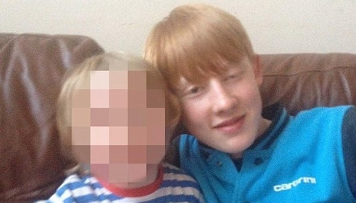 Ей, дебелак! Това са последните думи на 16-годишния ученик преди да бъде намушкан до смърт Ей, дебелак! Това са последните думи на 16-годишния ученик преди да бъде намушкан до смърт