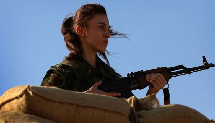 Като реакция на сексуалните престъпления, извършвани от бойците на "Ислямска държава", все повече жени от района на Северен Ирак се включват във военните обучения