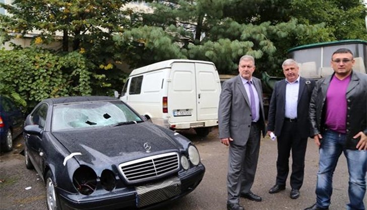 Столична полиция показа мерцедеса убиец. Колата е паркирана на паркинга на СДВР