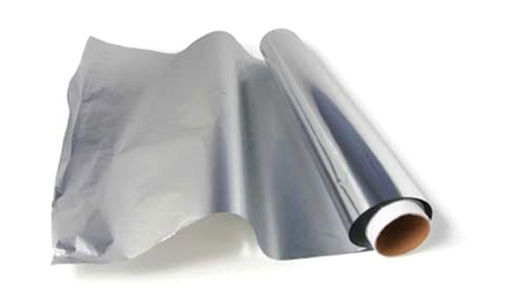 Алуминиевото фолио се използва не само за готвене Алуминиевото фолио се използва не само за готвене