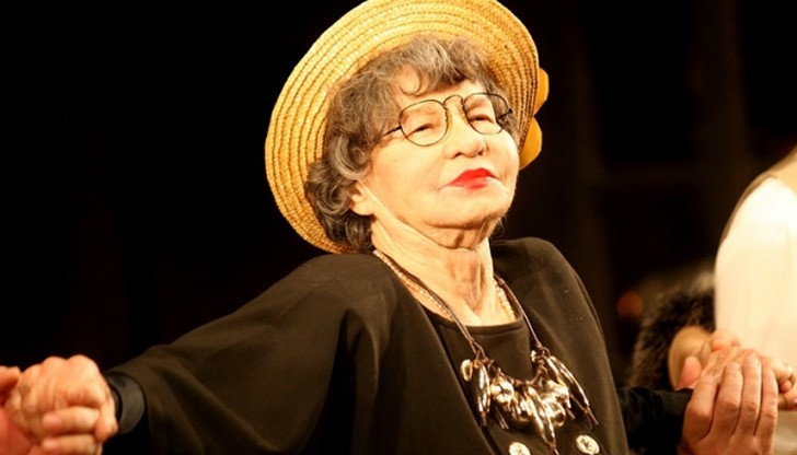 93-годишната прима на Сатиричния театър влиза като най-възрастната играеща актриса