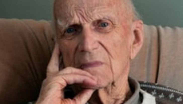 Бедният Рой Хобс само веднъж в живота си хапнал наденички Бедният Рой Хобс само веднъж в живота си хапнал наденички