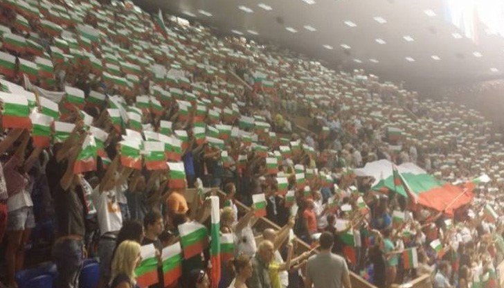 Родните състезатели доставиха истинска радост на феновете си Родните състезатели доставиха истинска радост на феновете си