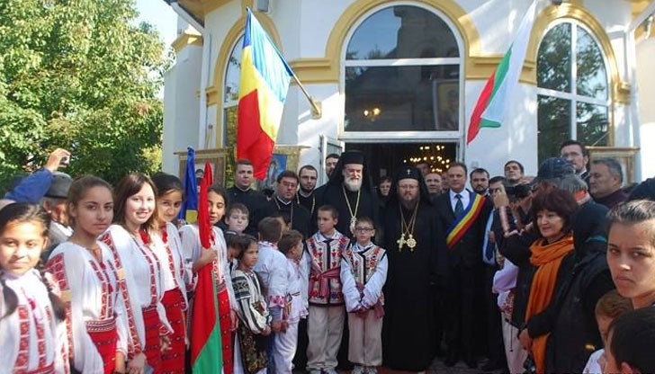Митрополит Наум изказа своята радост от братското общение с особено благочестивия православен румънски народ и благодари за оказаното гостоприемство