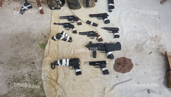 Полицията иззе незаконно оръжие и боеприпаси от имот в монтанското село Габровница