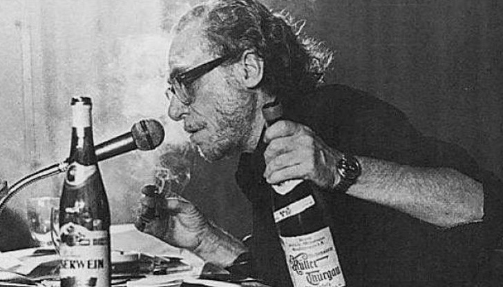 Чарлс Буковски - поет, циник, пропаднал тип и икона - легендарния американски писател Чарлс Буковски - поет, циник, пропаднал тип и икона - легендарния американски писател