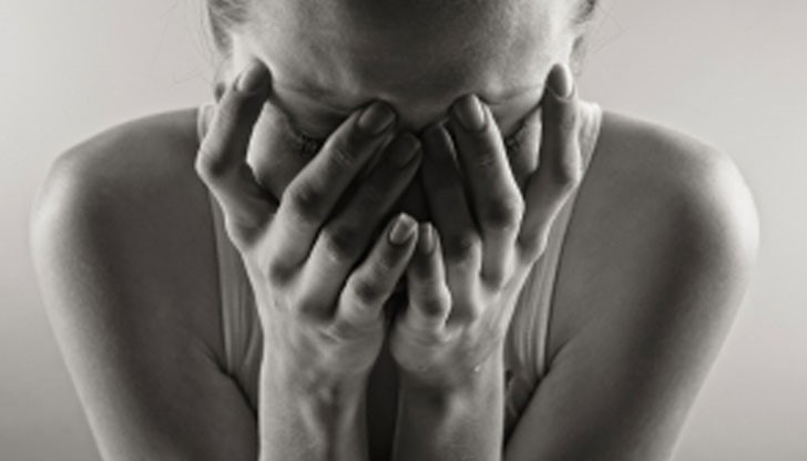 След жалбата полицията е арестувала бащата, срещу който е повдигнато обвинение за многократно изнасилване на малолетна и кръвосмешение След жалбата полицията е арестувала бащата, срещу който е повдигнато обвинение за многократно изнасилване на малолетна и кръвосмешение