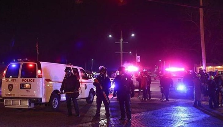 Жертвите от огнестрелни оръжия в САЩ са над хиляда пъти повече от жертвите на тероризъм