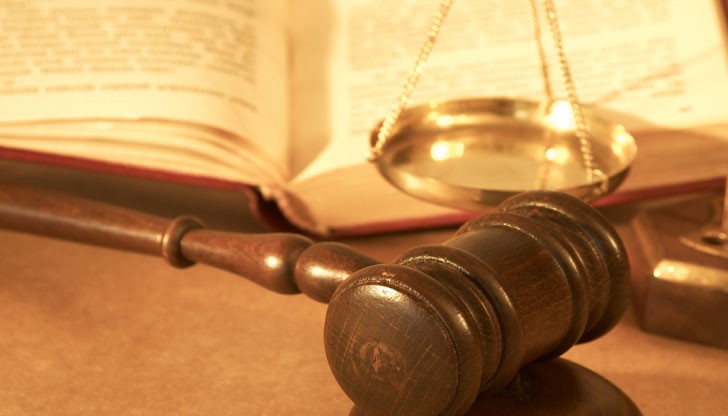 При всяко ново запознанство дамата се представяла като мъж с мъжко име - Янко или Яни При всяко ново запознанство дамата се представяла като мъж с мъжко име - Янко или Яни