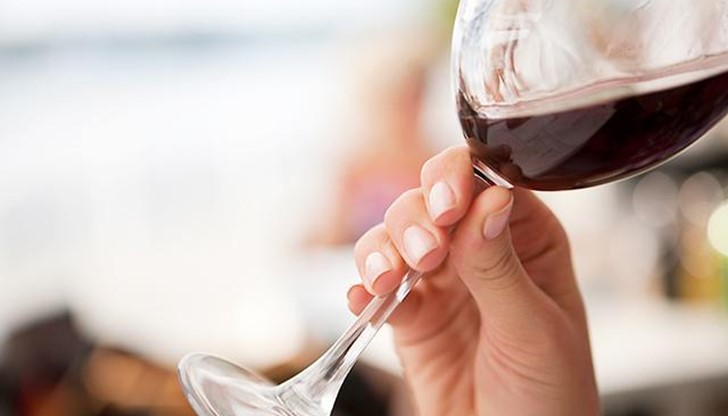 Трябва да се стараете да се храните здравословно и да наблягате на следните няколко продукта Трябва да се стараете да се храните здравословно и да наблягате на следните няколко продукта