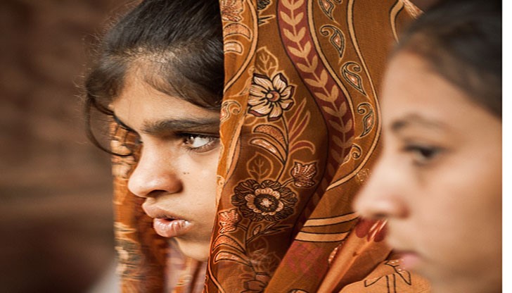 .Полицията узнала за престъпленията, когато кучетата издърпали на улицата изгореното тяло на петгодишното момченце /снимката е илюстративна/ .Полицията узнала за престъпленията, когато кучетата издърпали на улицата изгореното тяло на петгодишното момченце /снимката е илюстративна/