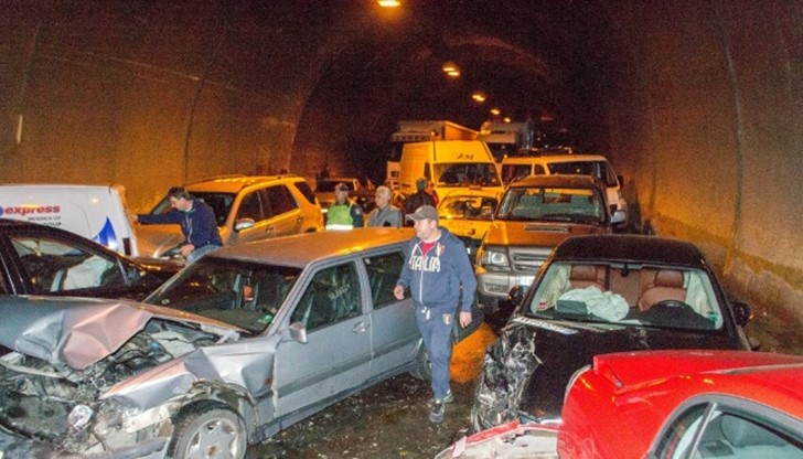 Изтеглят тежкотоварните автомобили от тунел "Витиня"