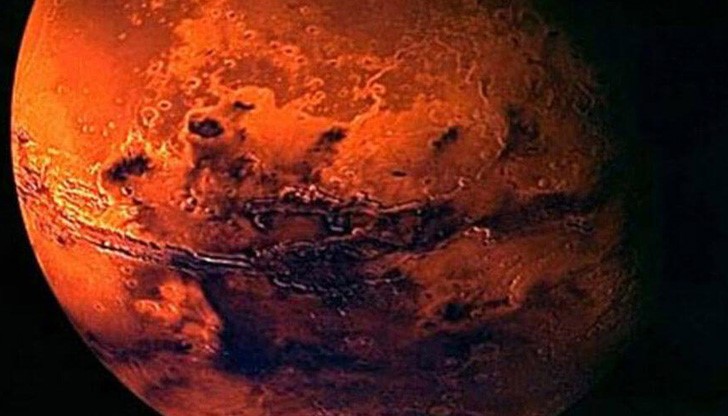 Сондата MRO  откри озадачаващи особености на повърхността на Марс, незабелязани досега от никого