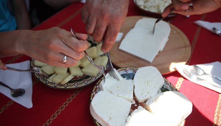 Стига с тази моцарела! Стига с тази моцарела!