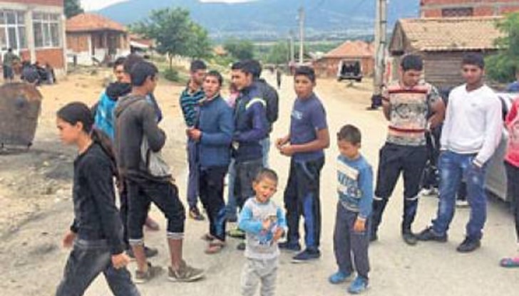 След ромското торнадо супермаркетът е затворен / Снимката е илюстративна След ромското торнадо супермаркетът е затворен / Снимката е илюстративна