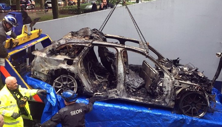 Audi-то RS6 Avant DTM e открито напълно изгоряло. Да почива в мир!