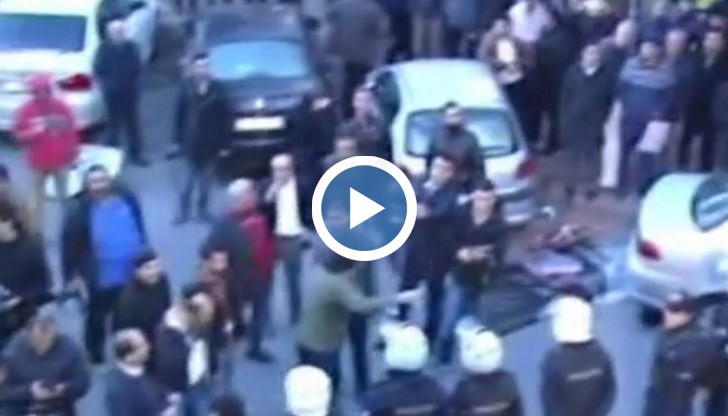 Събитията стават само дни преди парламентарните избори в страната на 1 ноември