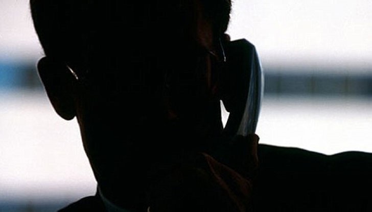 С обаждане по мобилен телефон мъжки глас любезно ги уведомявал, че имат задължение към НАП С обаждане по мобилен телефон мъжки глас любезно ги уведомявал, че имат задължение към НАП