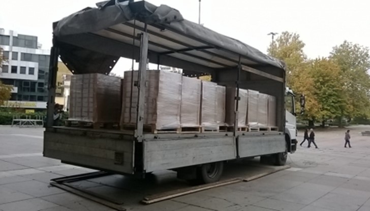 Бюлетините за избор на кмет на община са 179 100, такава е бройката и на тези за общински съветници