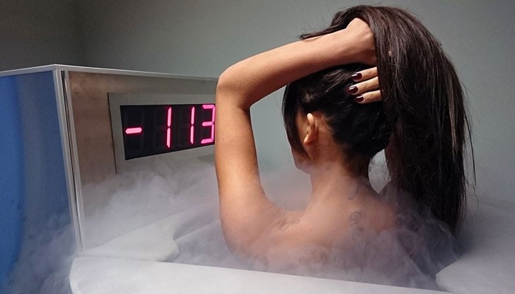 НиЛо се подложи на най-новата процедура против бръчки и сланинки у нас- криосауна