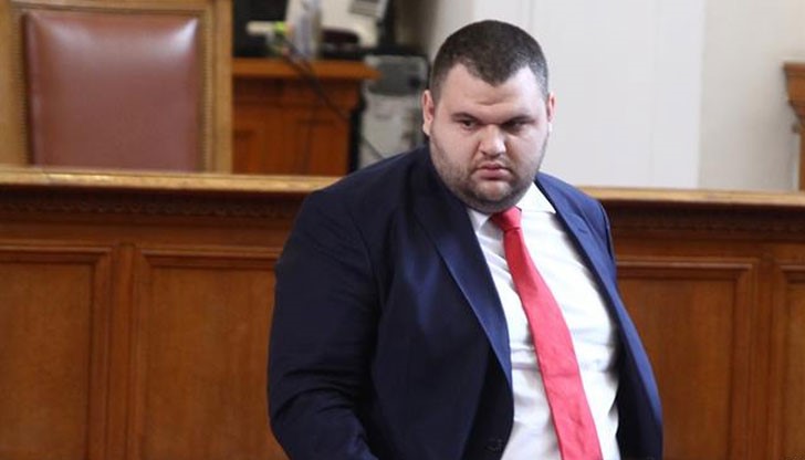 Депутатът от ДПС Делян Пеевски води листата за общински съветници на партията във Велинград Депутатът от ДПС Делян Пеевски води листата за общински съветници на партията във Велинград