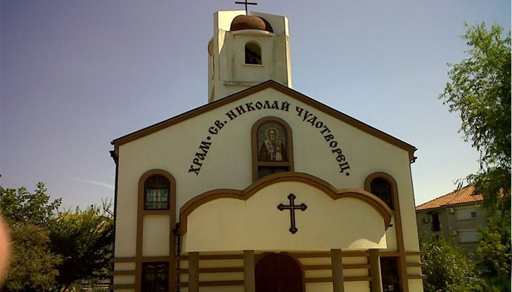 Престъпника е проникнал през отворен прозорец