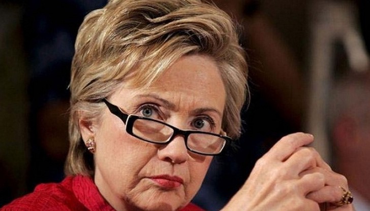 Хилари биеше Бил, хвърляше по него твърди предмети, налагаше го до кръв, пише Стоун Хилари биеше Бил, хвърляше по него твърди предмети, налагаше го до кръв, пише Стоун