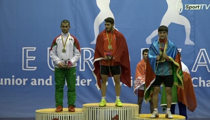Със сребърен медал се завърна от Европейското първенство за младежи и девойки в Литва