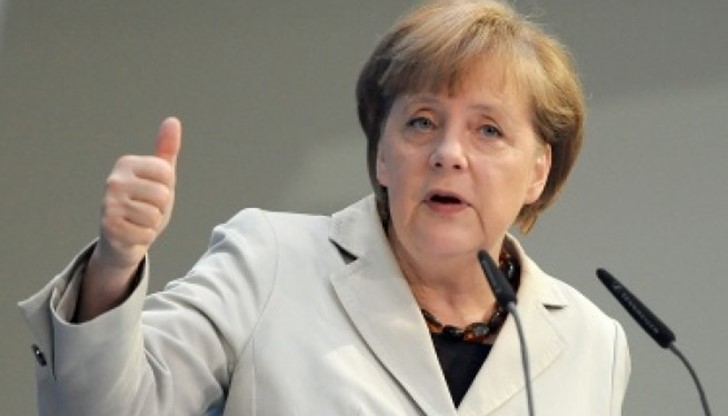 Германският канцлер Ангела Меркел за пръв път допусна, че Крим ще остане в Русия