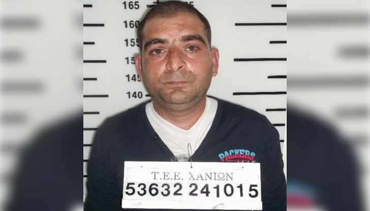 Гръцката полиция разпространи снимки на 37-годишния Ангел Кирилов Пенев Гръцката полиция разпространи снимки на 37-годишния Ангел Кирилов Пенев