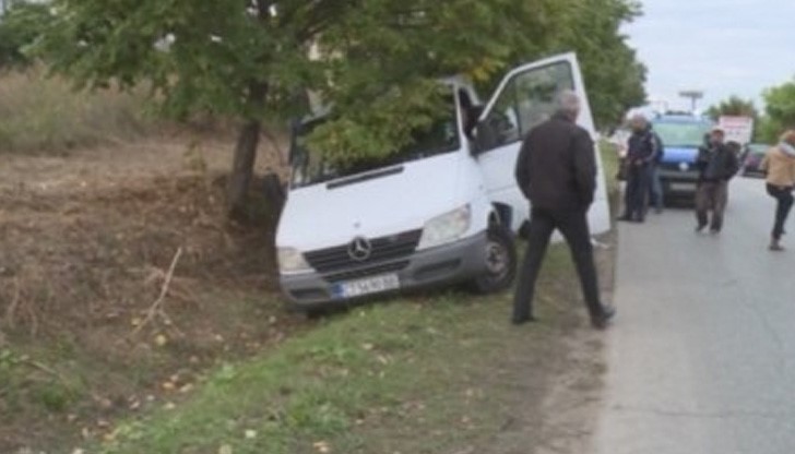 Шофьорът на буса е арестуван, а мигрантите са откарани в центровете в Харманли и Любимец