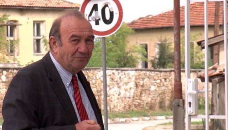 Делчо Митев управлява село Брягово от 39 години Делчо Митев управлява село Брягово от 39 години