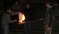 Русенци запалиха "Ньойският договор" пред Паметника на Свободата