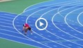 Жена постави нов рекорд на 100 метра на 4 крака