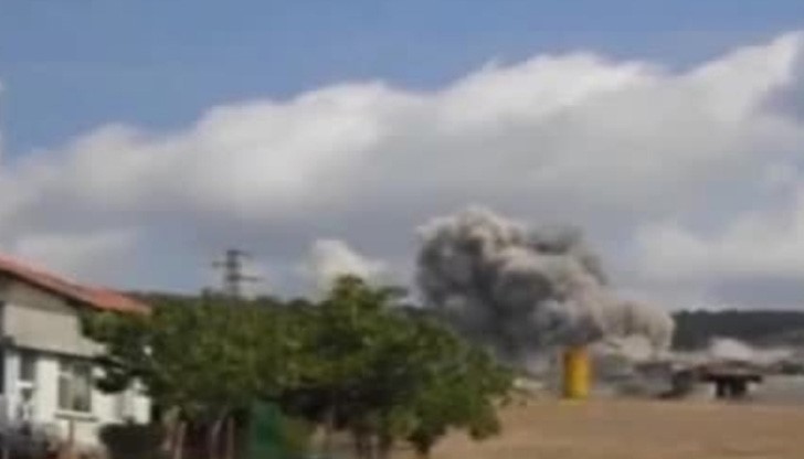 Хората снимат взривовете и подават жалби в общината