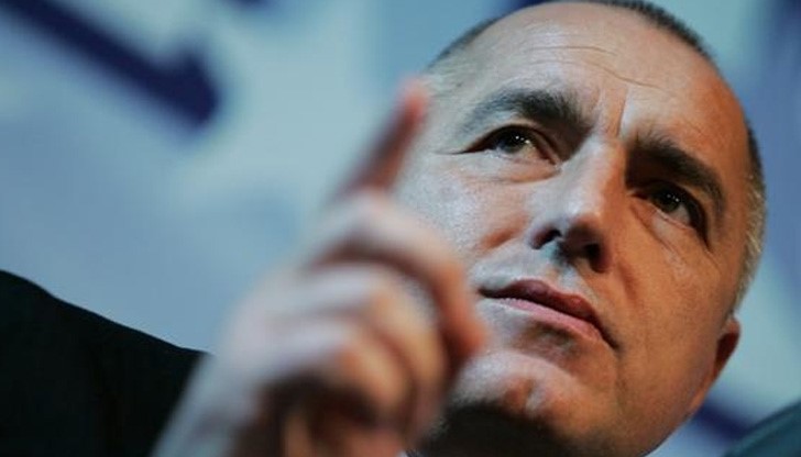 Полицаите се държат като футболни хулигани, допълни премиерът в изявлението си в социалната мрежа Полицаите се държат като футболни хулигани, допълни премиерът в изявлението си в социалната мрежа