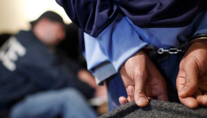 Русенските криминалисти са установили и задържали млад мъж, който е разпространявал наркотици