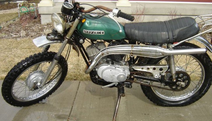 Мотоциклетът е бил вързан към гръмоотвод на блок "Стоян Заимов" / Снимката е илюстративна Мотоциклетът е бил вързан към гръмоотвод на блок "Стоян Заимов" / Снимката е илюстративна