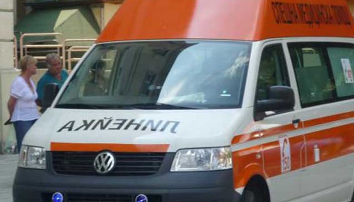 Пострадалият е откаран в безсъзнание в Центъра за спешна медицинска помощ в Търговище Пострадалият е откаран в безсъзнание в Центъра за спешна медицинска помощ в Търговище