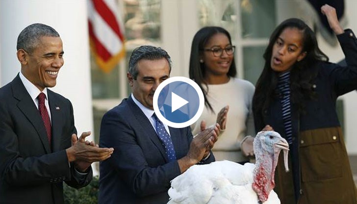 След церемонията първото семейство на САЩ се отправи към местен приют, за да нахрани бездомни ветерани с пуйки, които са имали по-малък късмет